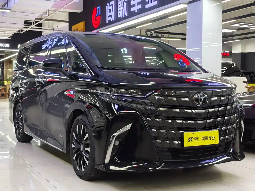 Toyota Alphard 2024 — фото 3