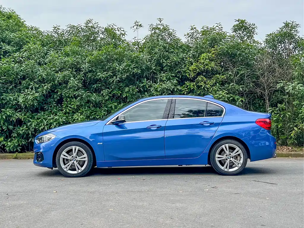 BMW 1 Series 2018 — фото 6