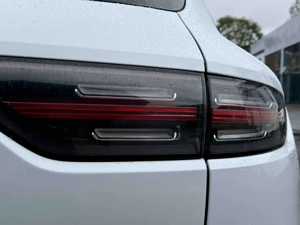 Porsche Cayenne 2023 — фото 14