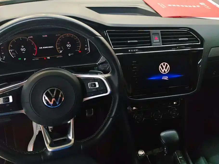 Volkswagen Tiguan L 2021 — фото 12