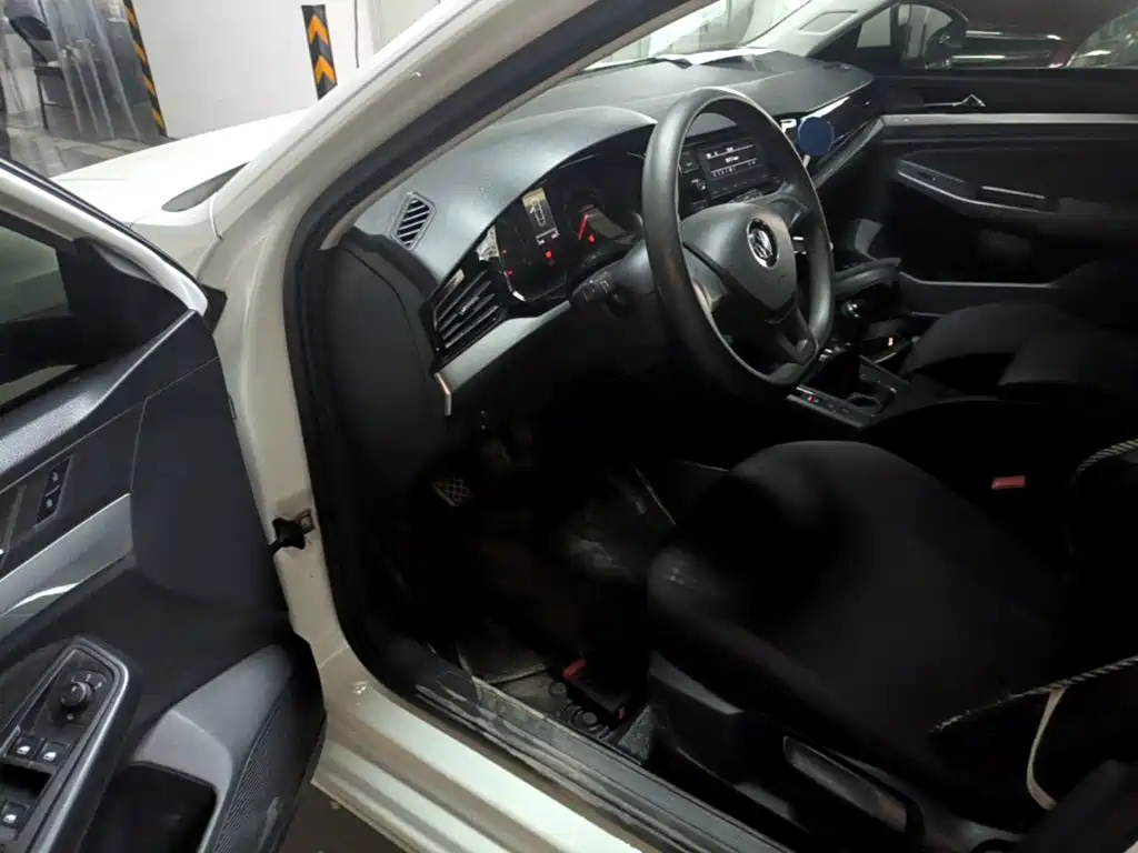 Volkswagen Bora 2019 — фото 16