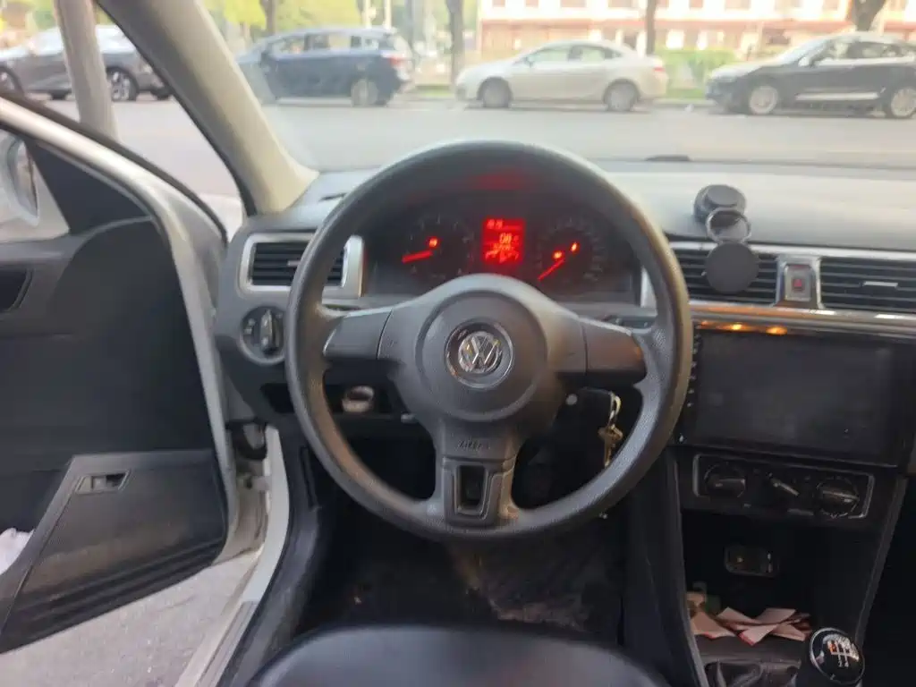 Volkswagen Santana 2015