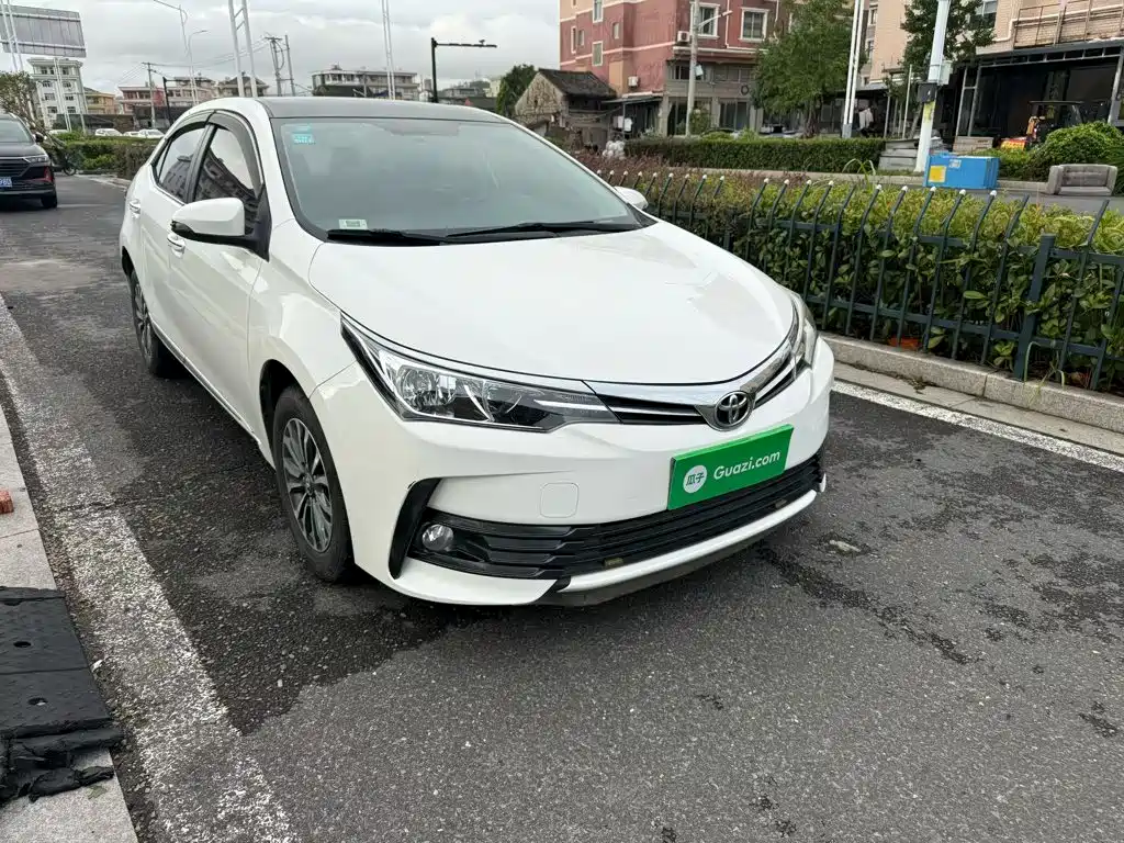 Toyota Corolla 2017 — фото 4