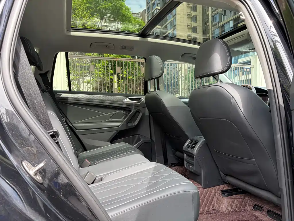Volkswagen Tiguan L 2025 — фото 10