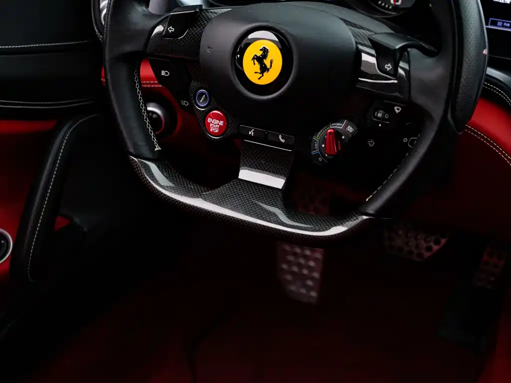 Ferrari GTC4Lusso 2019 — фото 15