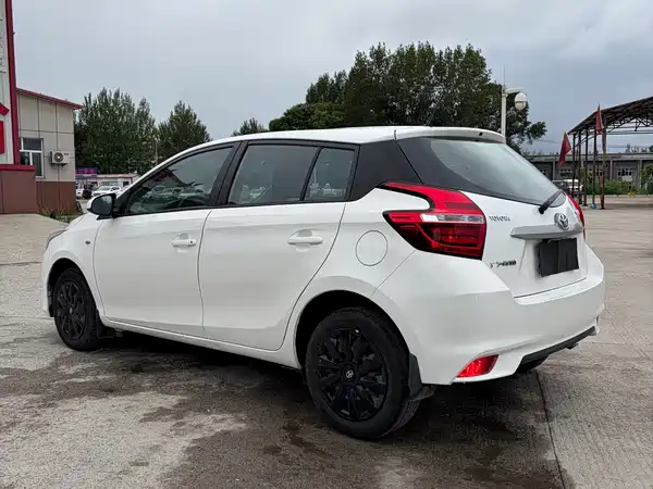 Toyota Yaris L 2017