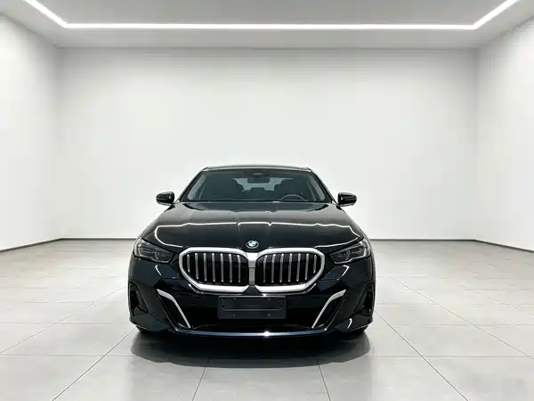 BMW 5 Series 2025