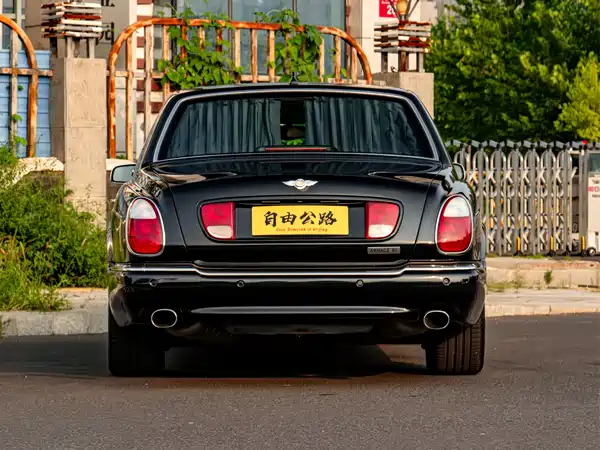 Bentley Elegant 2005