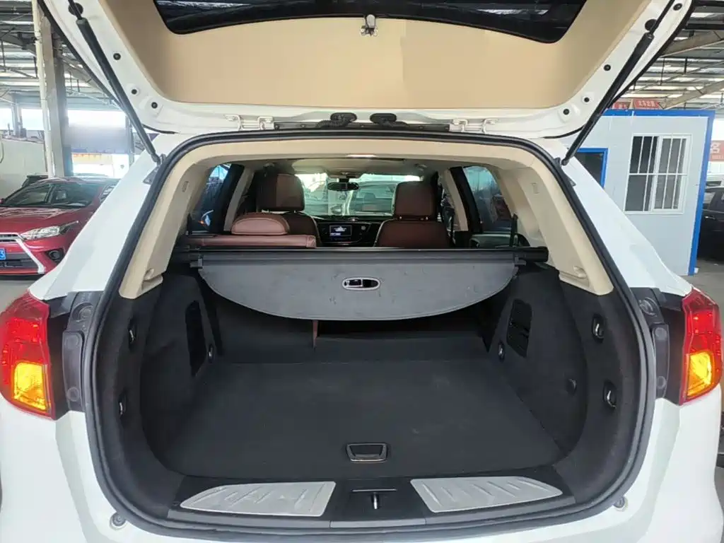Buick Envision Plus 2017 — фото 19