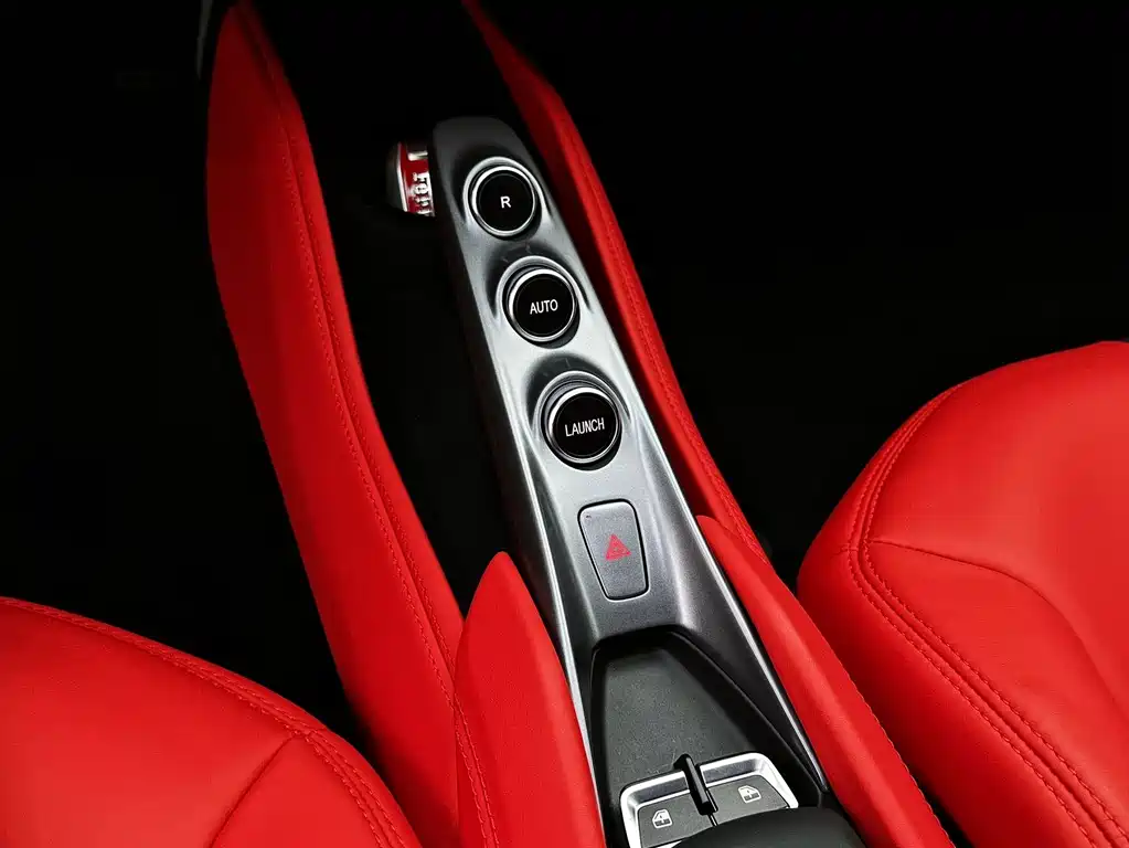 Ferrari F8 2022 — фото 15