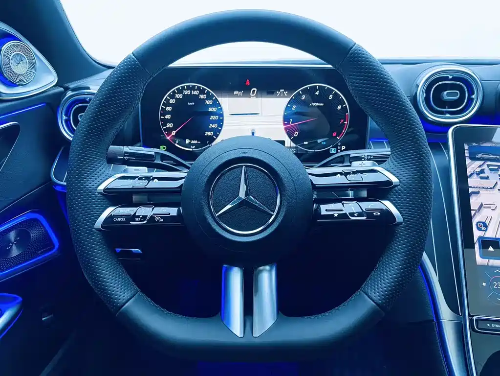 Mercedes-Benz C-Class 2023 — фото 11