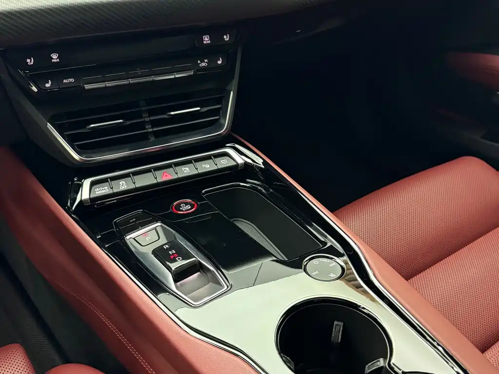 Audi e-tron GT 2024 — фото 10
