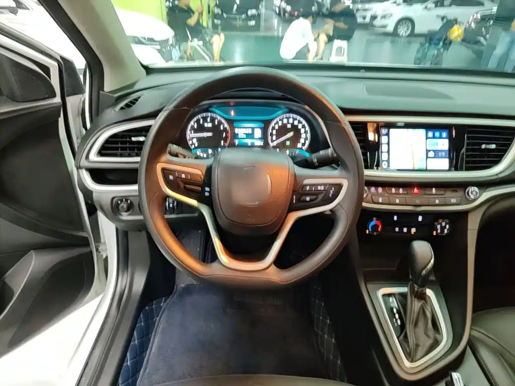 Buick Excelle 2021 — фото 11