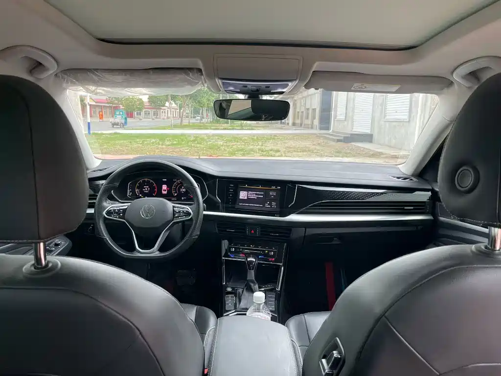 Volkswagen Passat 2023