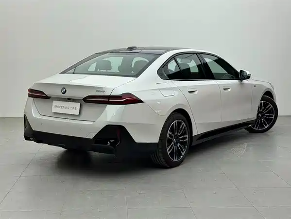 BMW 5 Series 2025