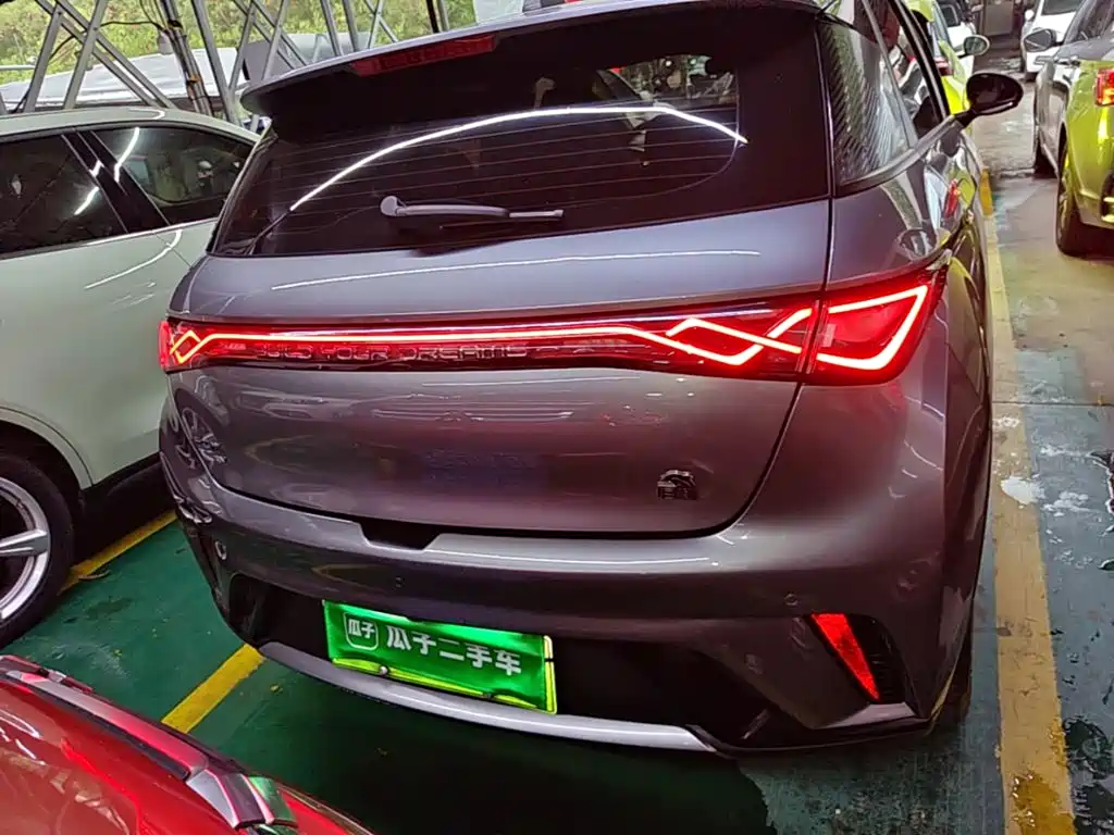 BYD Dolphin 2024