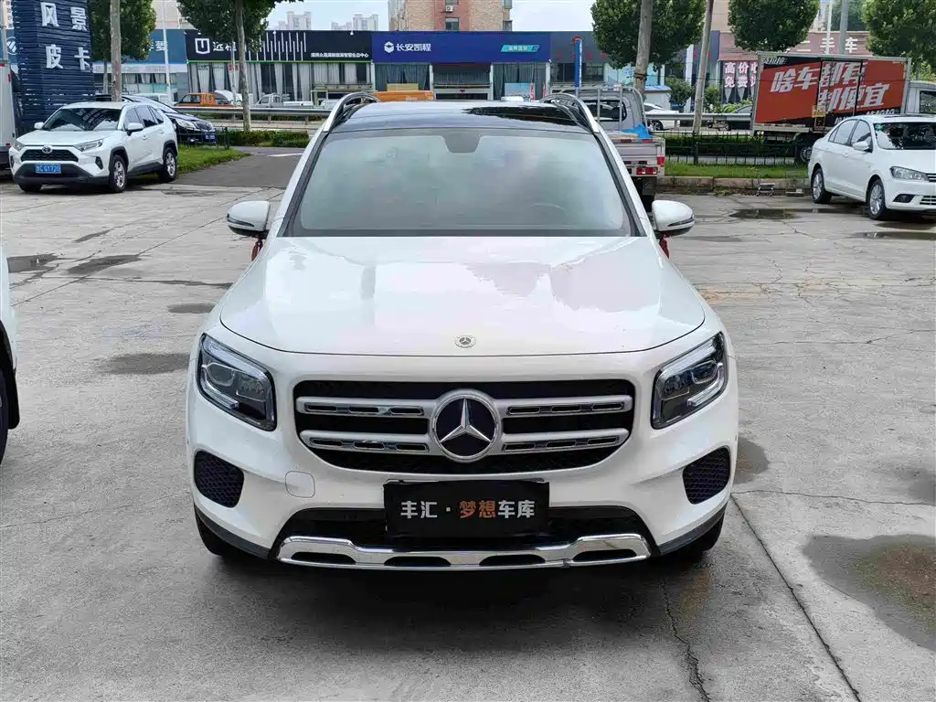 Mercedes-Benz GLB 2021