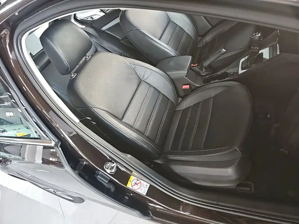 Skoda Octavia 2016 — фото 25