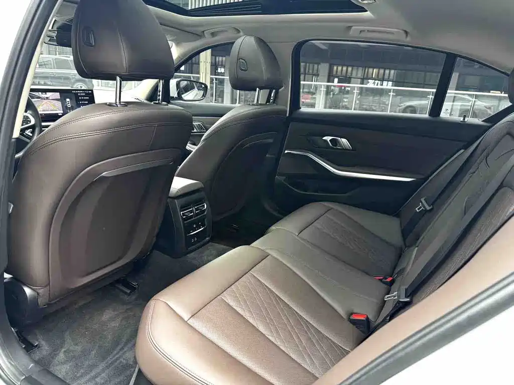 BMW 3 Series 2024