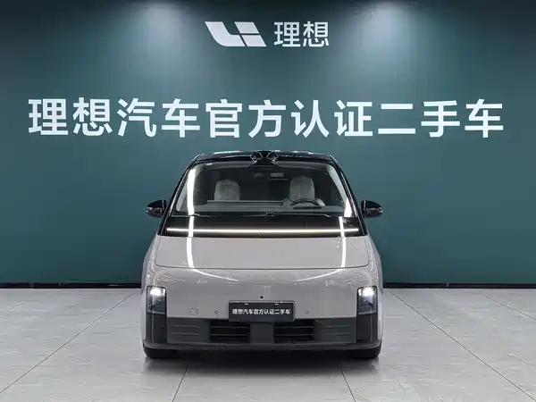 Li Auto MEGA 2024