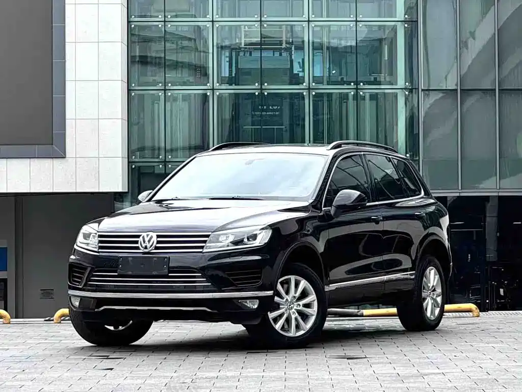 Volkswagen Touareg 2017 — фото 1