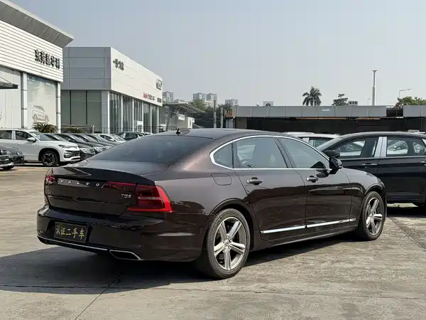 Volvo S90 2020