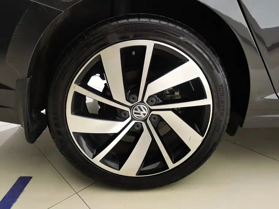 Volkswagen Sagitar 2022