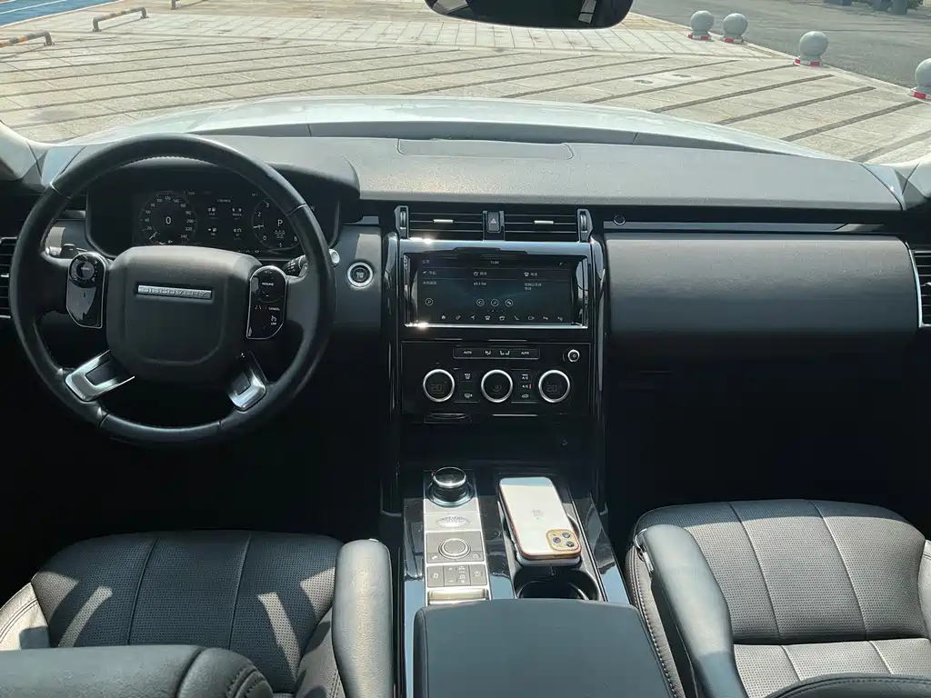 Land Rover Discovery 2020 — фото 9