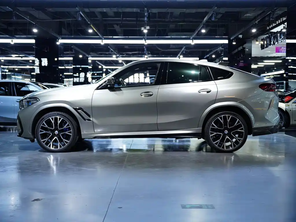 BMW X6 M 2022 — фото 9