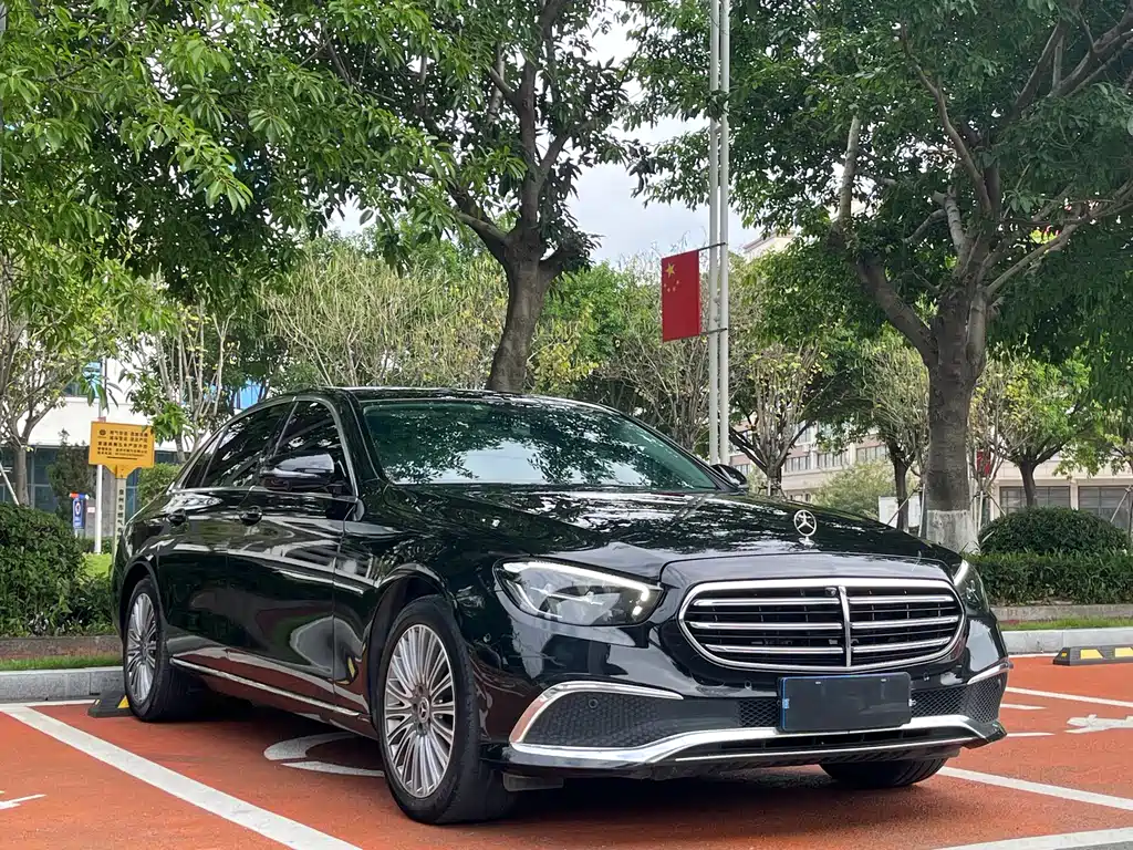 Mercedes-Benz E-Class 2023 — фото 3