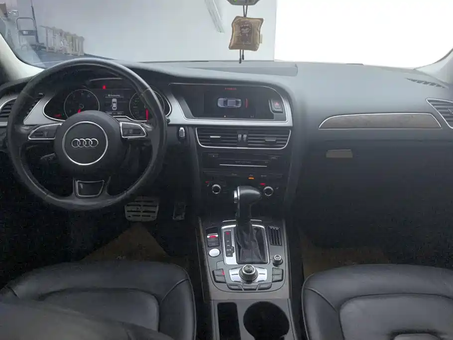 Audi A4L 2016 — фото 12
