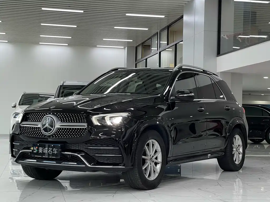 Mercedes-Benz GLE 2020 — фото 1