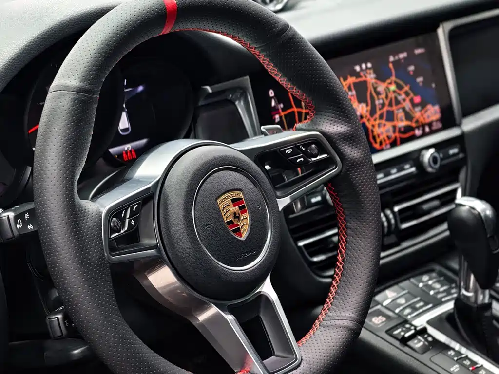 Porsche Macan 2020 — фото 8