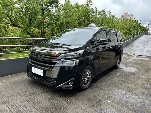 Toyota Vellfire 2022