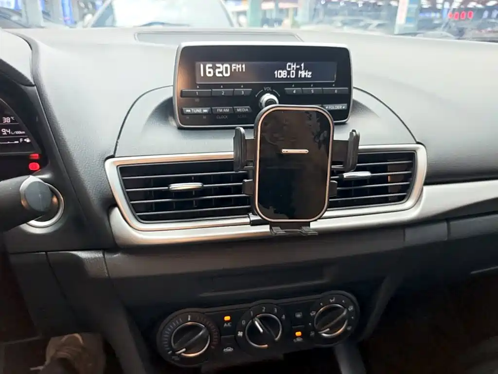 Mazda 3 Angkesela 2019 — фото 13