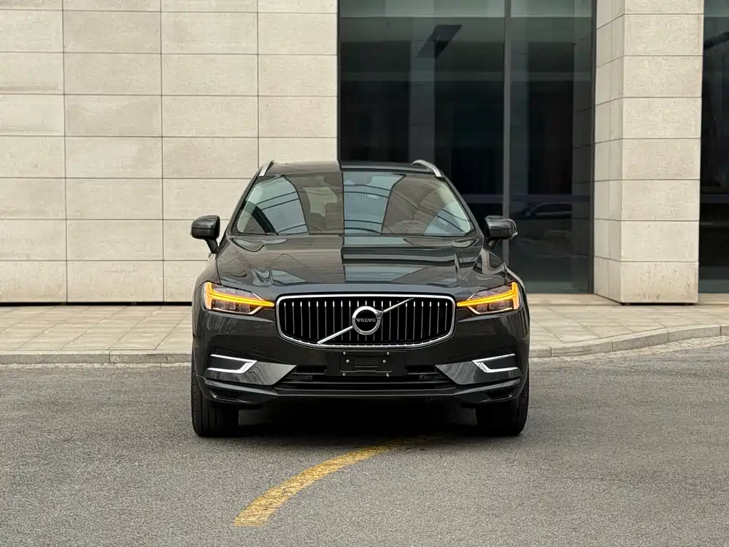 Volvo XC60 2020 — фото 2