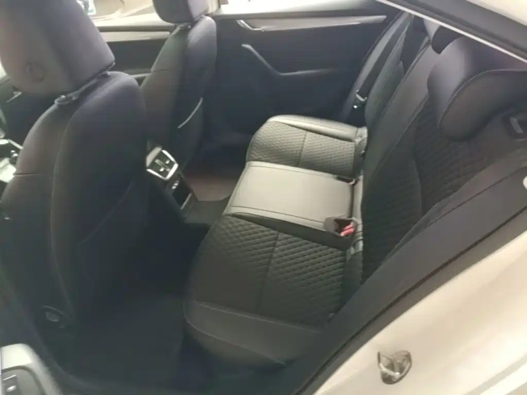 Skoda Octavia 2020 — фото 17