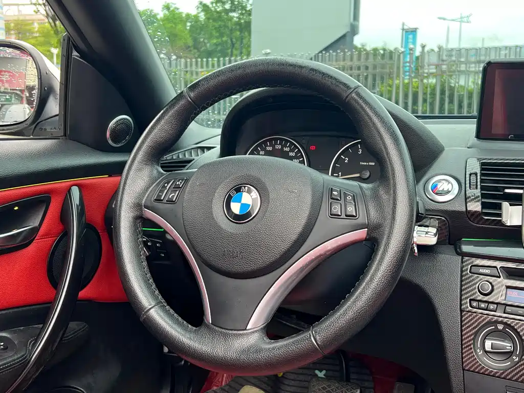 BMW 1 Series 2012 — фото 9