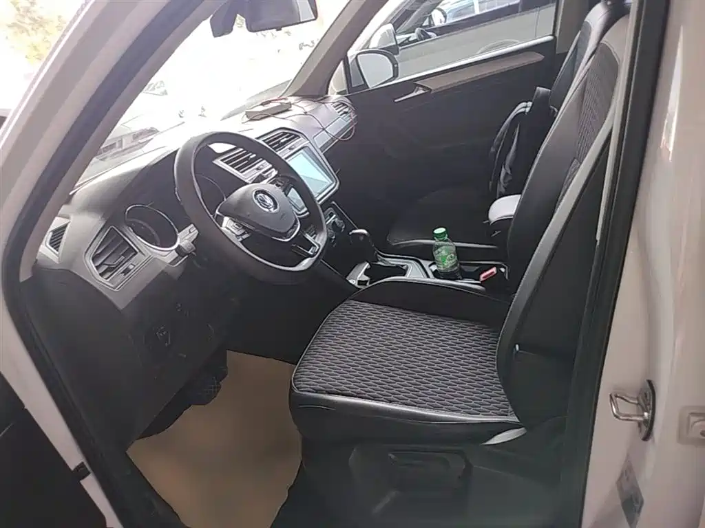 Volkswagen Tiguan L 2020 — фото 15