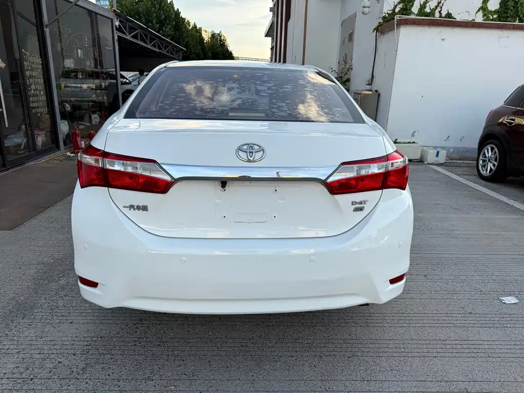 Toyota Corolla 2017 — фото 10
