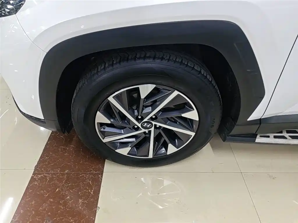 Hyundai Tucson 2023 — фото 23