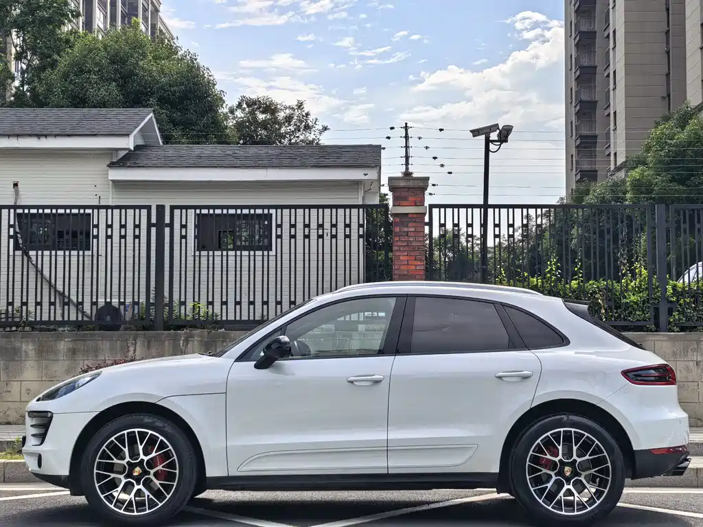 Porsche Macan 2017 — фото 3