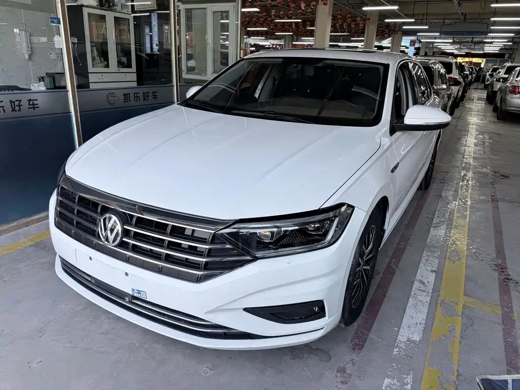 Volkswagen Sagitar 2021