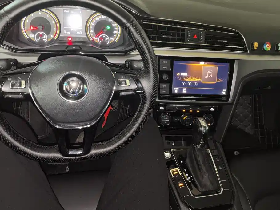 Volkswagen Lamando 2019 — фото 12