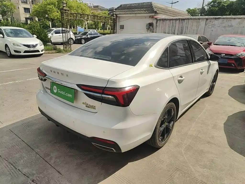 Roewe i6 MAX New Energy 2022 — фото 7