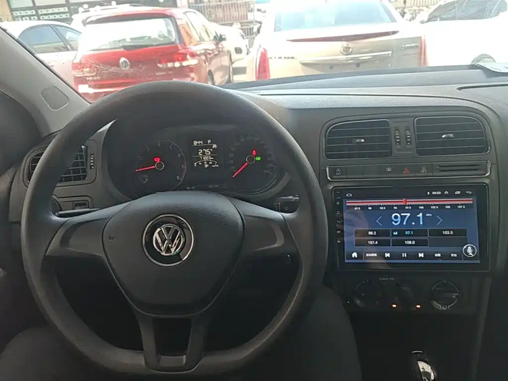 Volkswagen Polo 2019 — фото 10