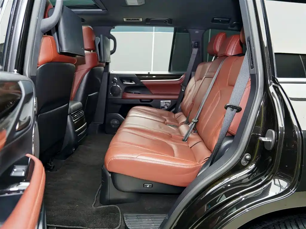 Lexus LX 2020 — фото 11