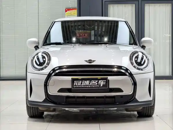 MINI MINI 2023