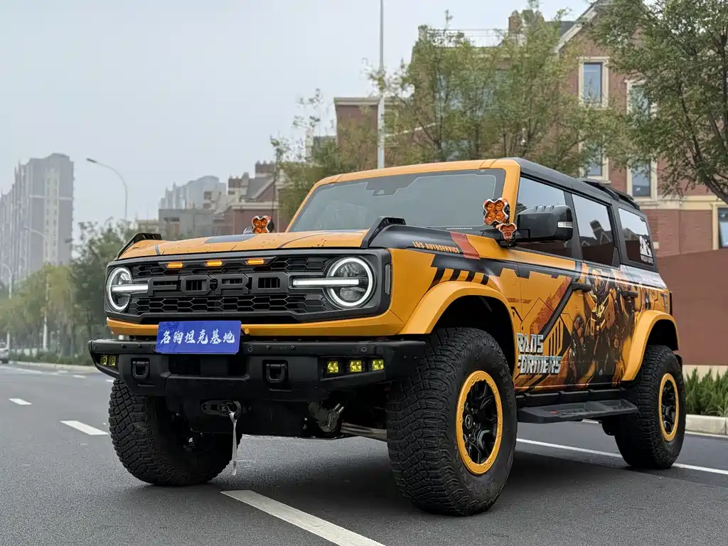 Ford Bronco 2025 — фото 1