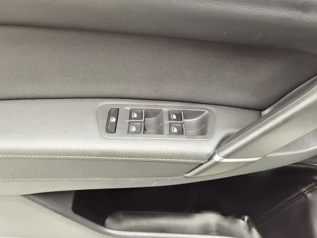 Volkswagen Golf Jialu 2018 — фото 9